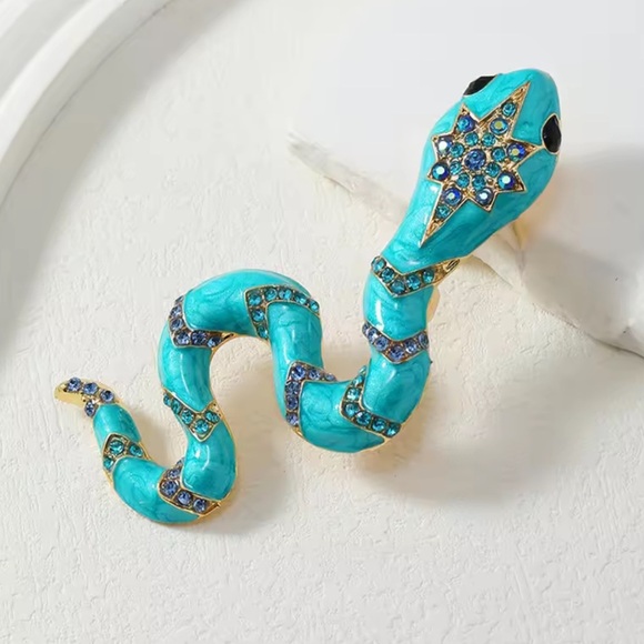Serpenti Turquoise Crystal Snake Brooch - Picture 10 of 10